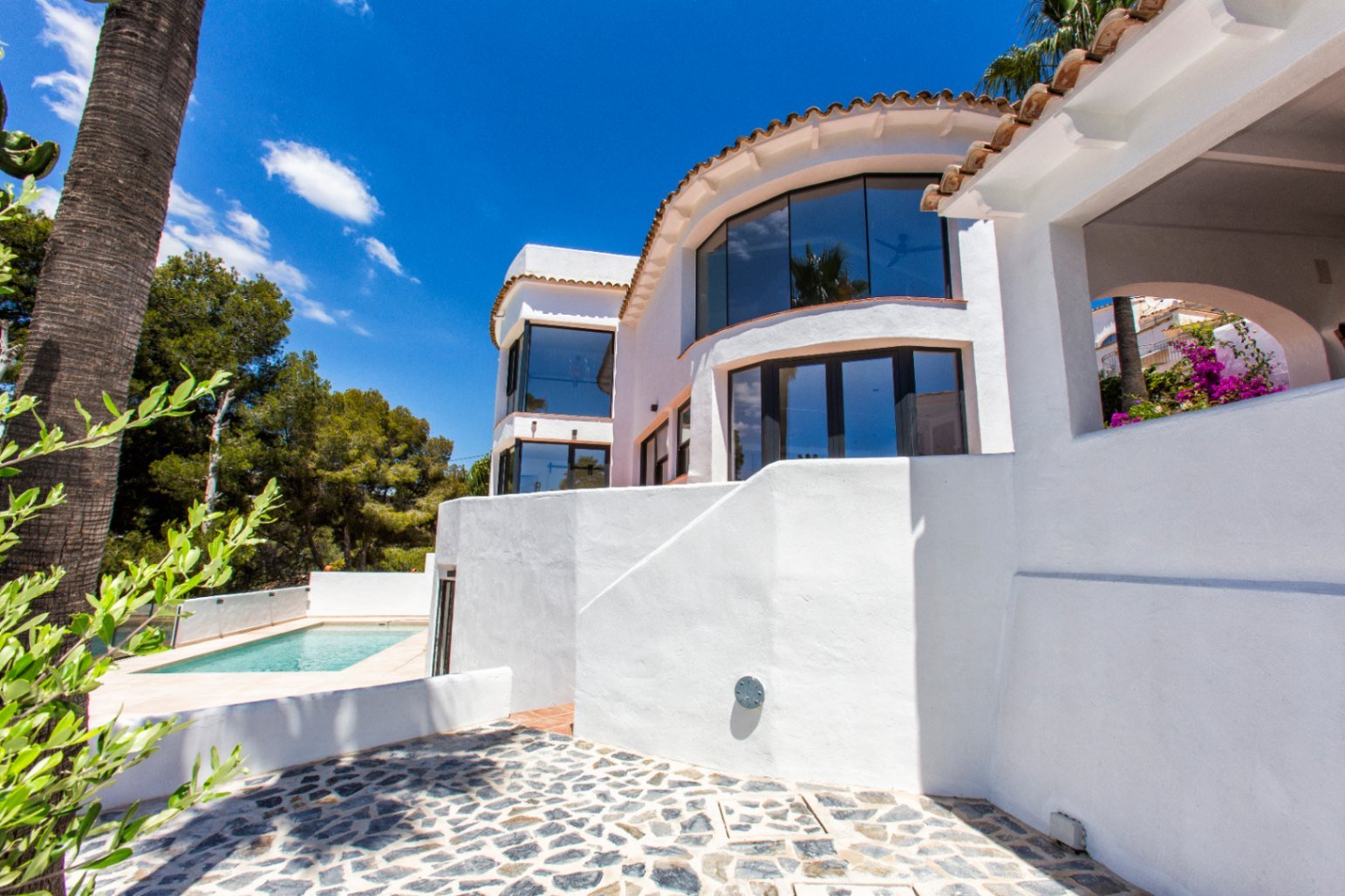 Wunderschön renovierte Villa mit 4 Schlafzimmern, 4 Bädern, Privatpool und Meerblick in Cala Advocat Wunderschön renovierte Villa mit 4 Schlafzimmern, 4 Bädern, Privatpool und Meerblick in Cala Advocat