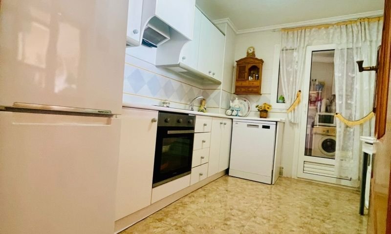 First line apartment with 3 bedrooms and 2 bathrooms on La Mata beach